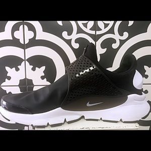 Nike sock dart utility se